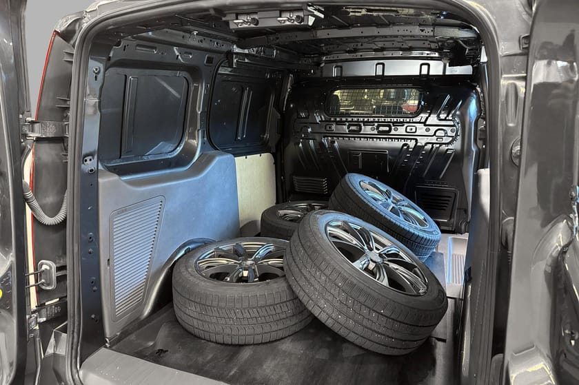 Bilde 5 av Ford Transit Connect 230 LWB L2 1,5 TDCi 120hk Proff+ , Alle servicer, velholdt