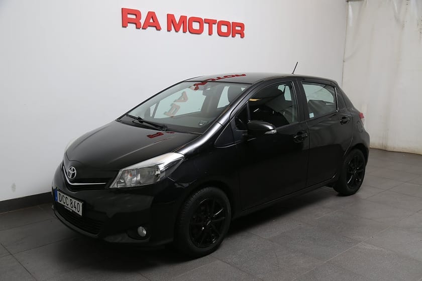Bild 1 av Toyota Yaris 1,33 Dual VVT-i Active 5-dörrar Kamera Motorvärmare