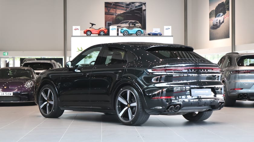 Bild 2 av Porsche Cayenne E-Hybrid Coupé 470hk Sportavgassystem/Carbon interiörpaket