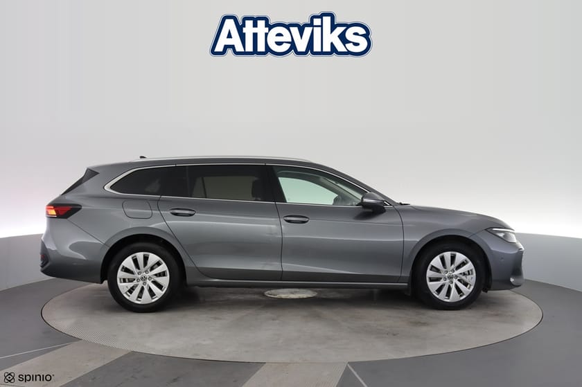 Bild 2 av Volkswagen Passat Variant eHybrid 272hk DSG Nav Drag värm Kamera