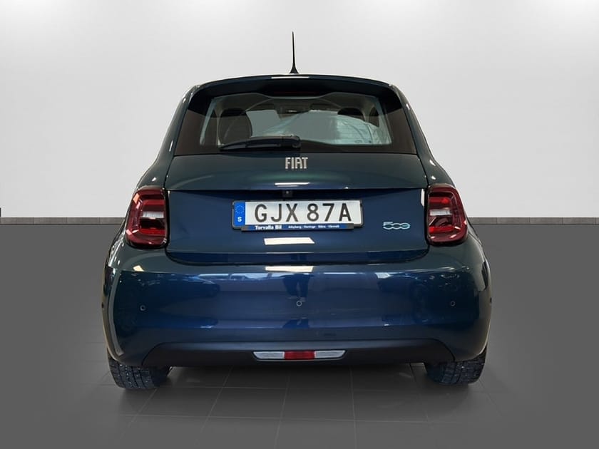 Bild 5 av Fiat 500e 500e 118hk Vinterhjul P-sensor Kamera LADDBOX PÅ KÖPET!