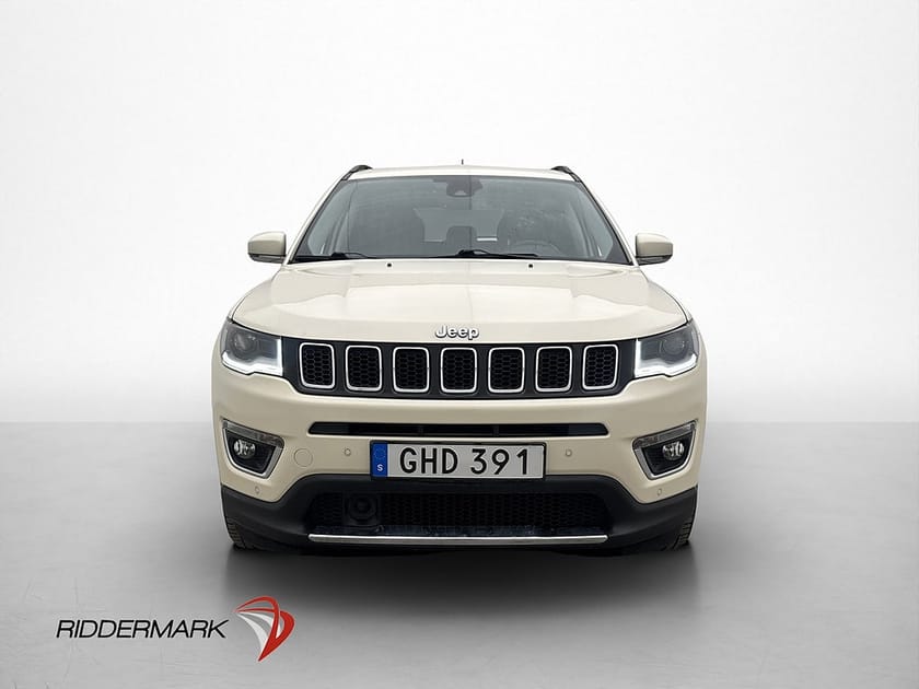 Bild 2 av Jeep Compass 4xe AWD 190hk B-Kamera Moms Navi Bluetooth