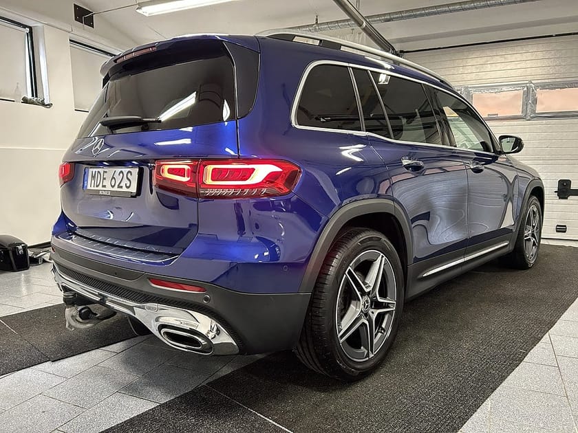 Bild 2 av Mercedes-Benz GLB 200 7G-DCT 163 hk AMG Line MOMS Panor Läder Widescreen