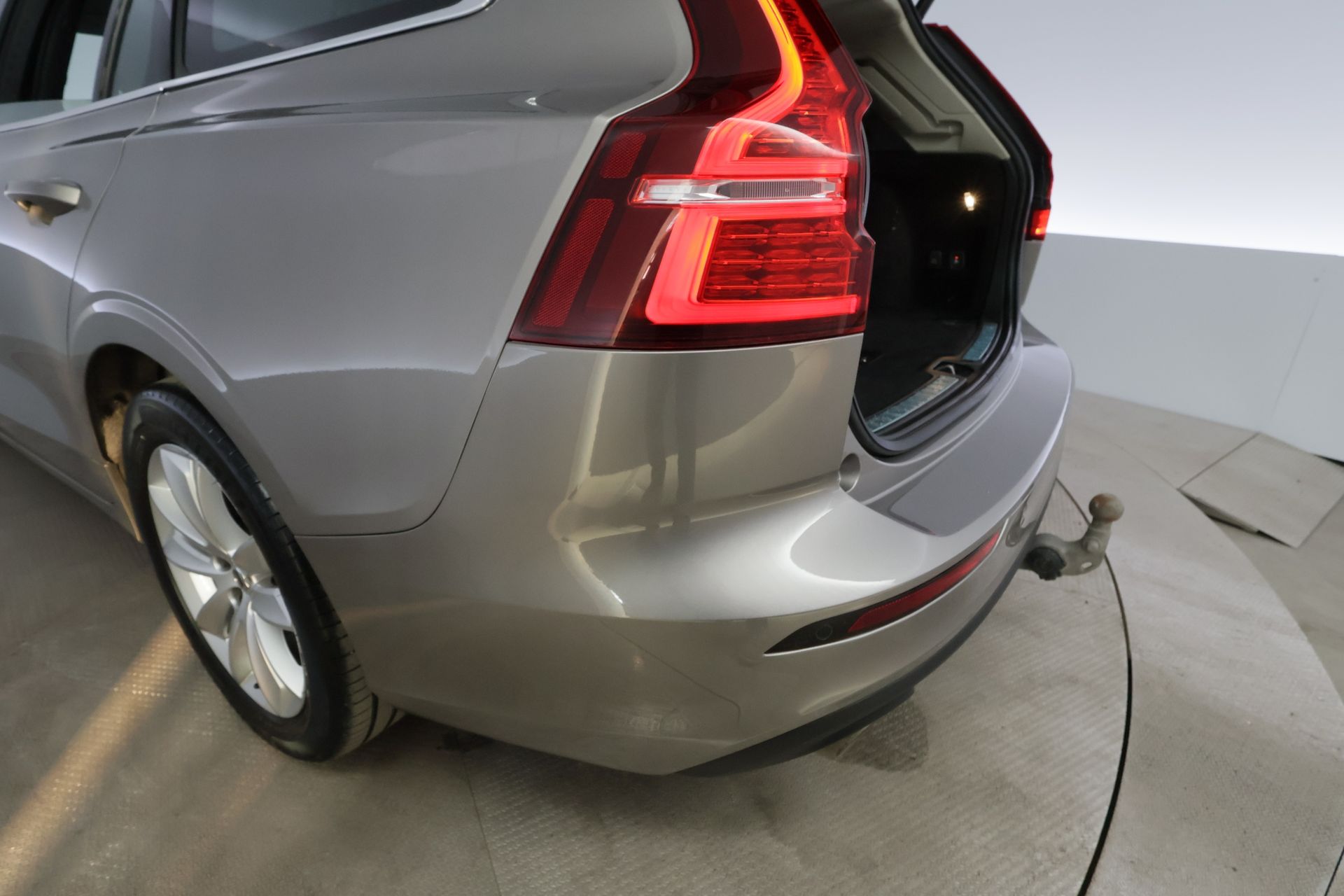 Volvo V60 B4 2021, bild 7/40
