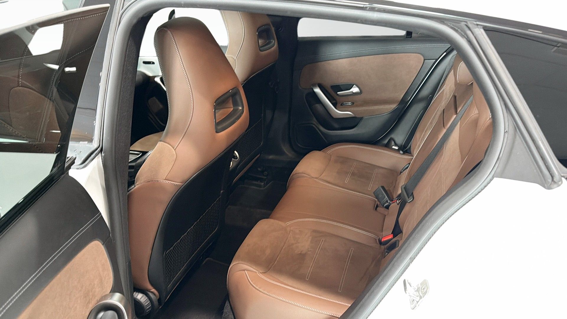 Mercedes-Benz CLA 2024, photo 7/10