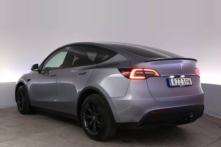 Bild 4 av Tesla Model Y Long Range AWD Autopilot Panorama Drag