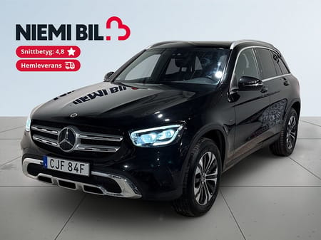 Mercedes-Benz GLC 300 e 4MATIC 9G Pvärm Drag GPS Pano S/V-hjul
