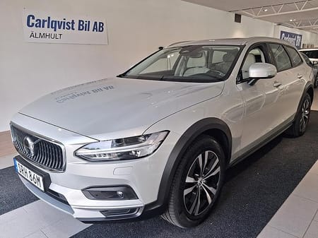 Volvo V90 Cross Country B4 MILDHYBRID AWD 197HK 4x4 Panorama Läder