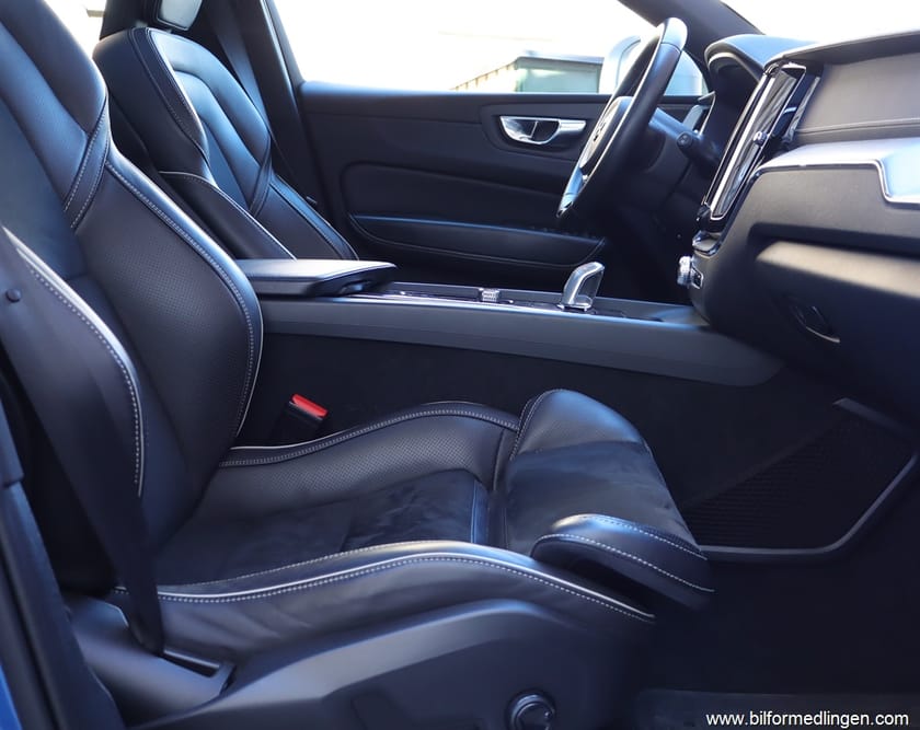 Bild 5 av Volvo XC60 T8 AWD R-Design Panorama S/V-hjul