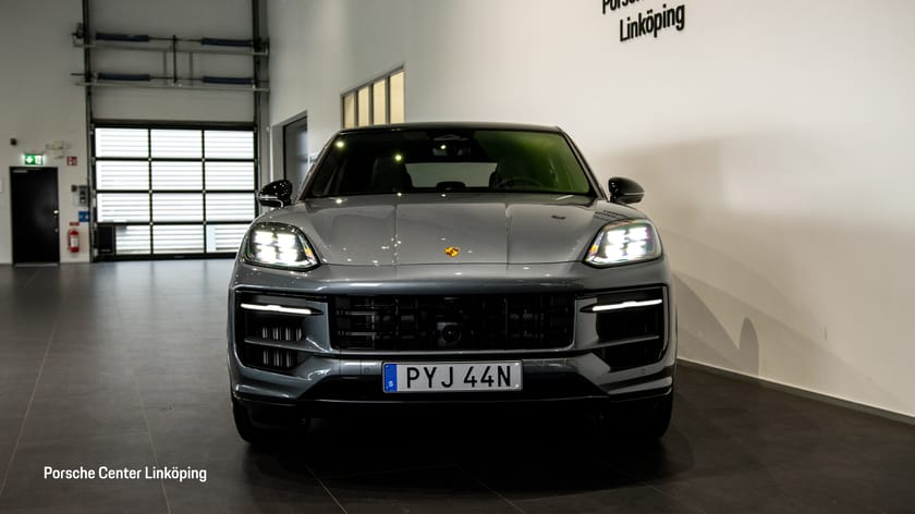 Bild 2 av Porsche Cayenne E-Hybrid Coupé Black Edition