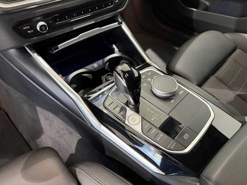 Bild 5 av BMW 330e xDrive Sedan xDrive, Sportline, Drag, Värmare, HiFi, Adpt Fart
