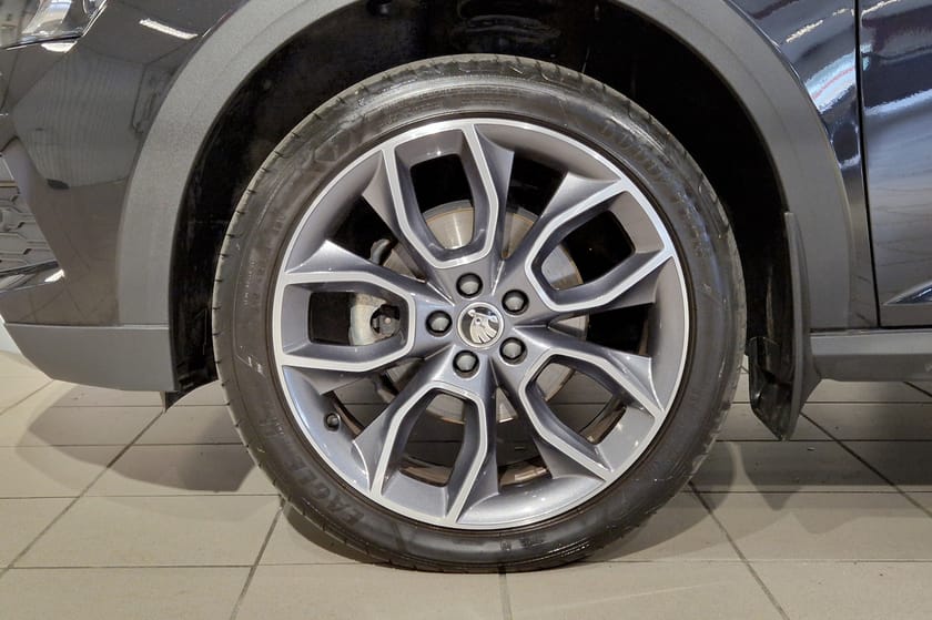 Bild 3 av Škoda Kamiq SCOUTLINE | 1,0 TSI | 110 HK 7 VXL DSG