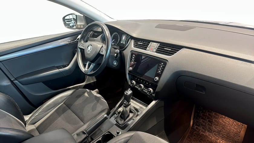 Bild 4 av Škoda Octavia Kombi 4x4 2.0 TDi 150hk DSG Drag/Navigation/Värmare