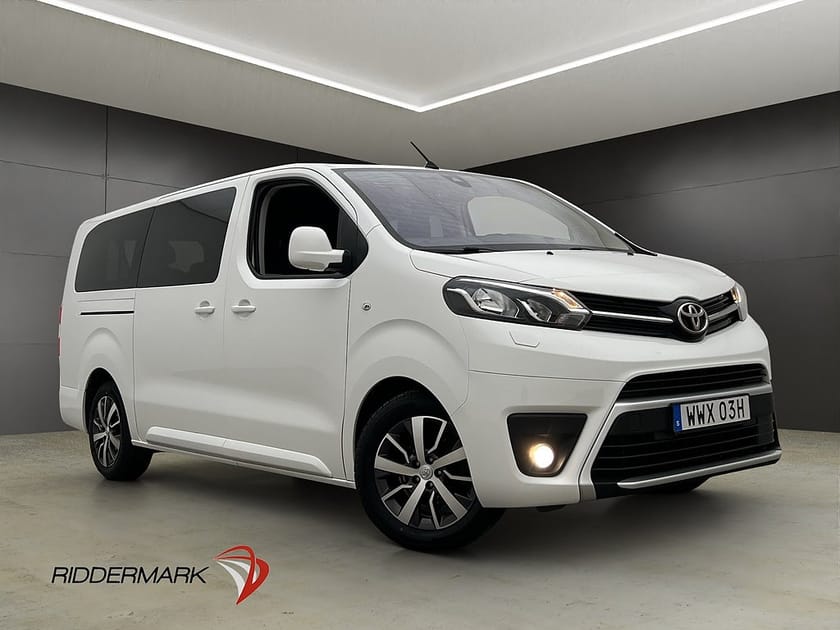 Bild 1 av Toyota Proace Verso Extra Lång Ny-Kamrem PDC HUD 9-Sits Moms