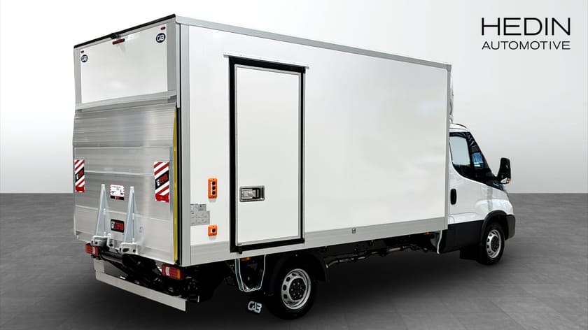 Bild 2 av Iveco Daily 35-180 Van 35S18HA8 Volymskåp | Lagerbil