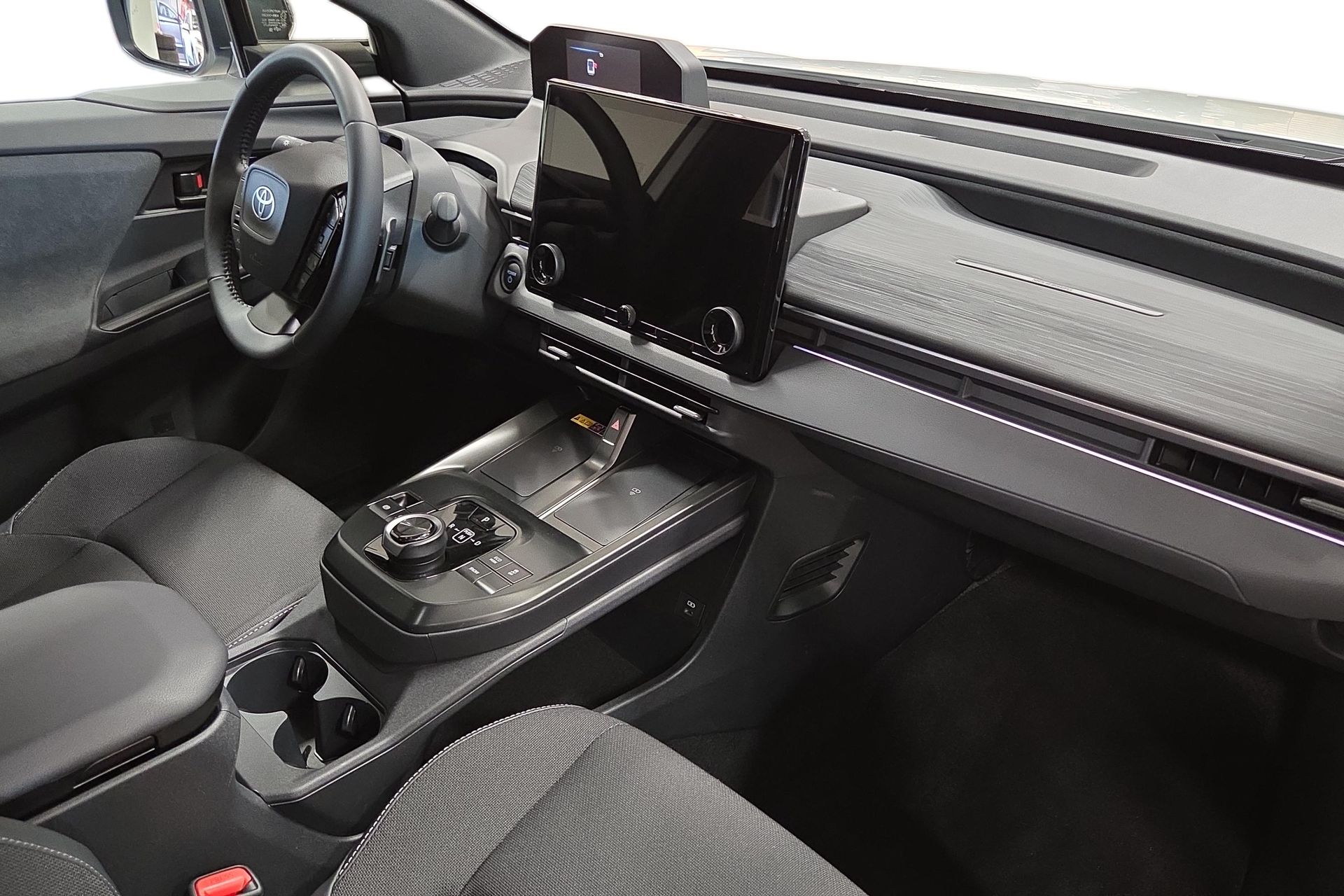 Toyota C-HR+ 77 kWh AWD 2026, bild 6/10