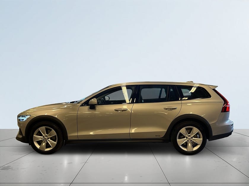 Bild 4 av Volvo V60 Cross Country B4 AWD MOMS/Kamera/MoK-värm/SoV-hjul/Navi/Rattvärme