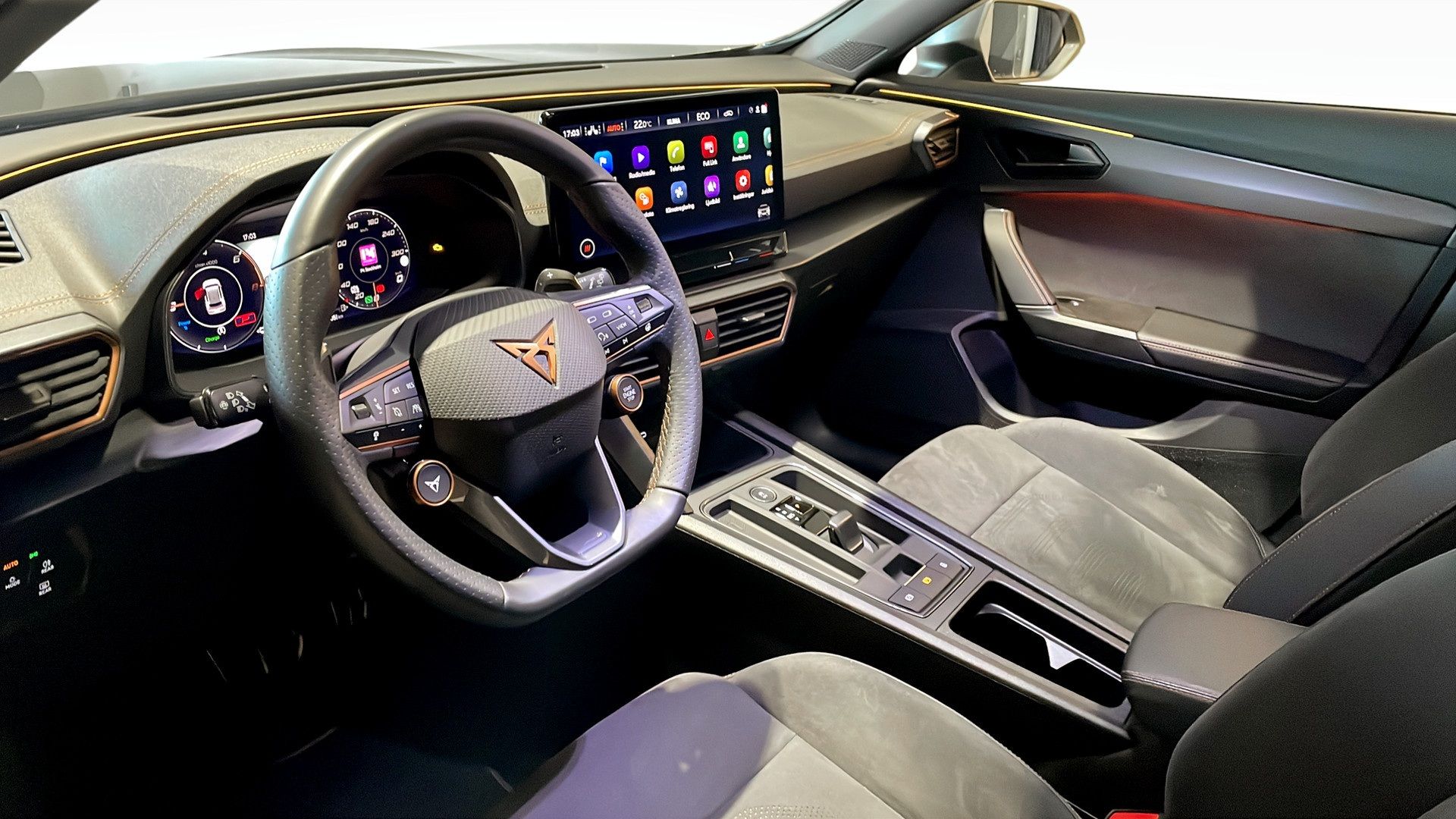 Cupra Formentor VZ e-Hybrid 2024, photo 7/10
