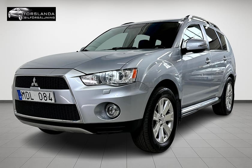 Bild 1 av Mitsubishi Outlander 7-seater 2,2Di-D 156hk AWD Business 7-sits 1 brukare