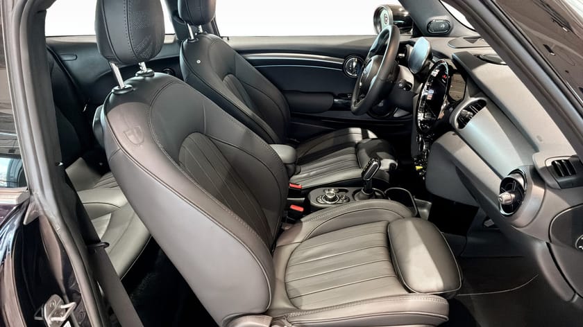 Bild 3 av MINI Cooper SE 184hk Pano / Apple CarPlay / Navi / HuD / H&K / Backkamera