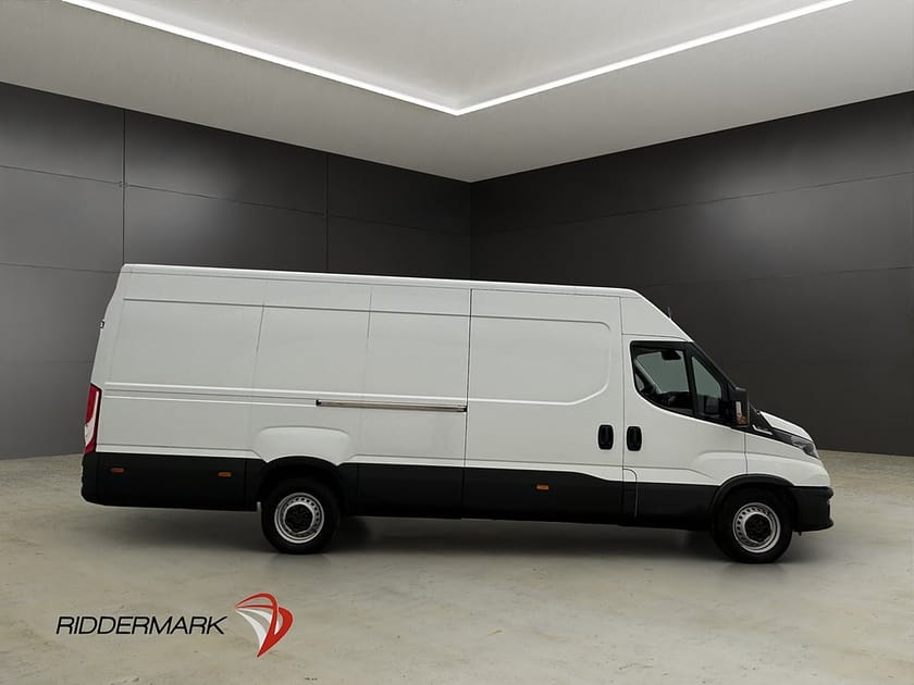 Bild 2 av Iveco Daily 35-140 Van L4H2 2.3JTD 136hk FLYTTBIL Värmare 3-Sits Moms
