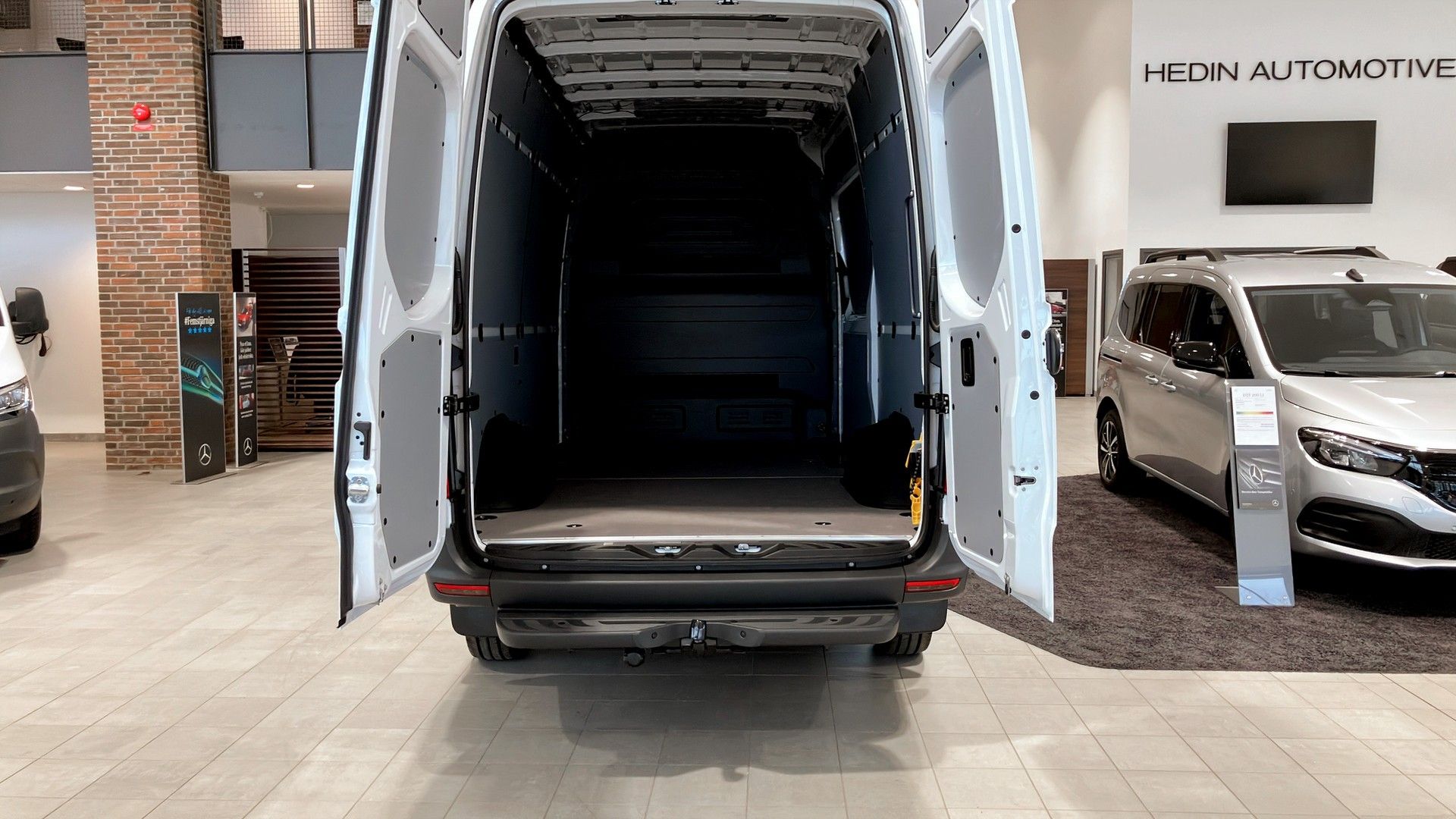 Mercedes-Benz eSprinter 414 A2 PRO 2025, bild 7/9