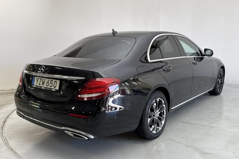 Bild 3 av Mercedes-Benz E 220 d Sedan (194hk) Avantgarde GPS Backkamera