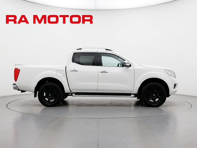 Bild 5 av Nissan Navara Dubbelhytt 2.3 4WD | TEKNA | Moms |