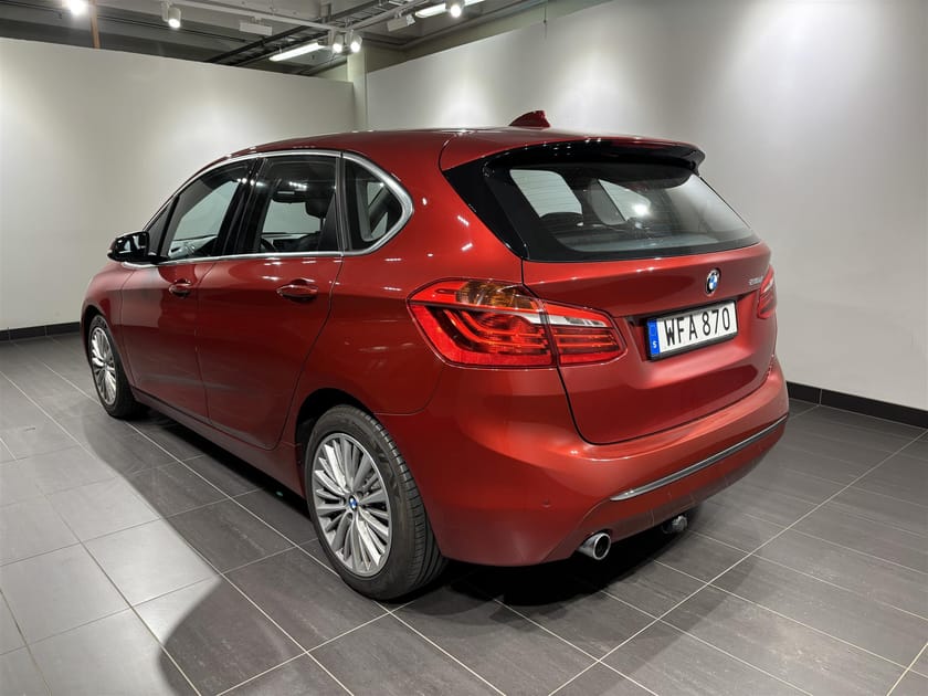 Bild 2 av BMW 218d Active Tourer 3,95%   Luxury Line Panorama PDC Drag