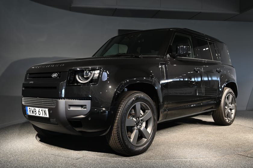 Bild 1 av Land Rover Defender P300e PHEV X-Dynamic SE *Direktleverans*