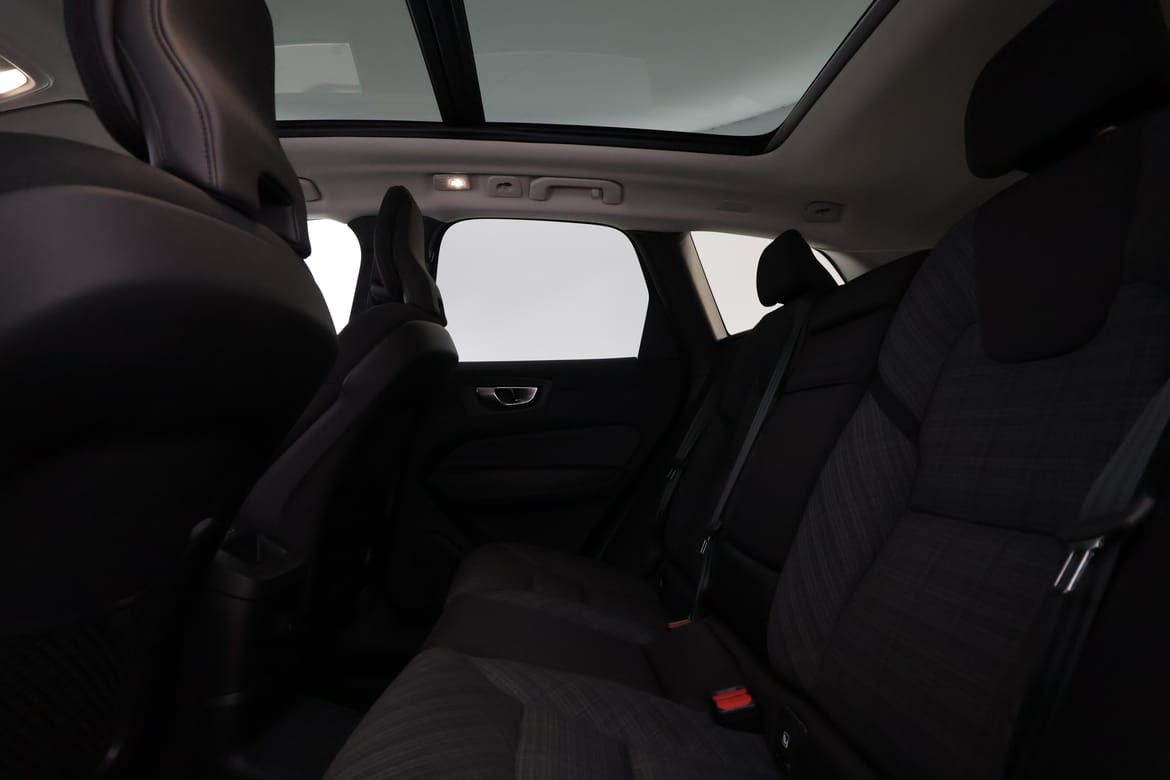 Volvo XC60 2023 - miniatyr 10