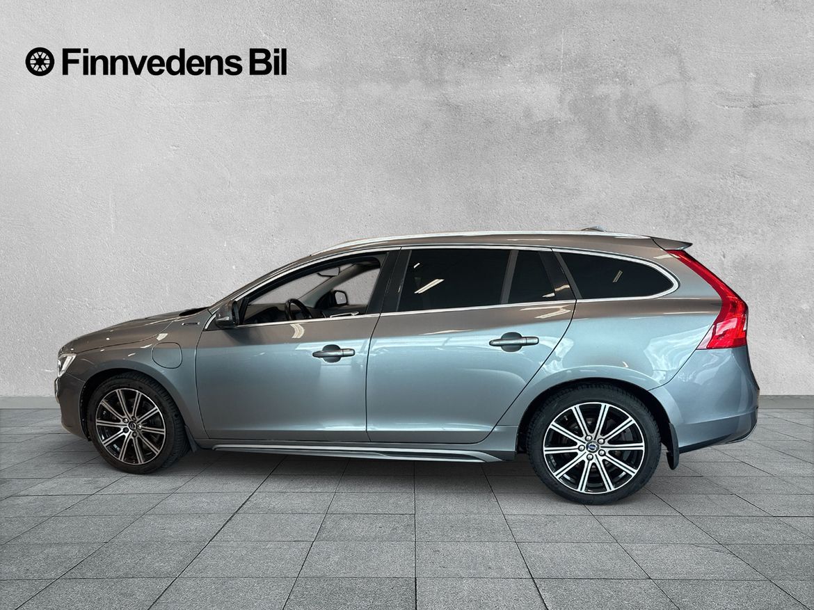 Volvo V60 2017 - miniatyr 2