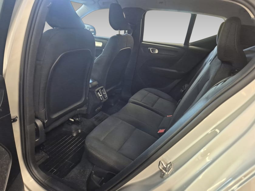 Bild 3 av Volvo XC40 D3 FWD Momentum Edition