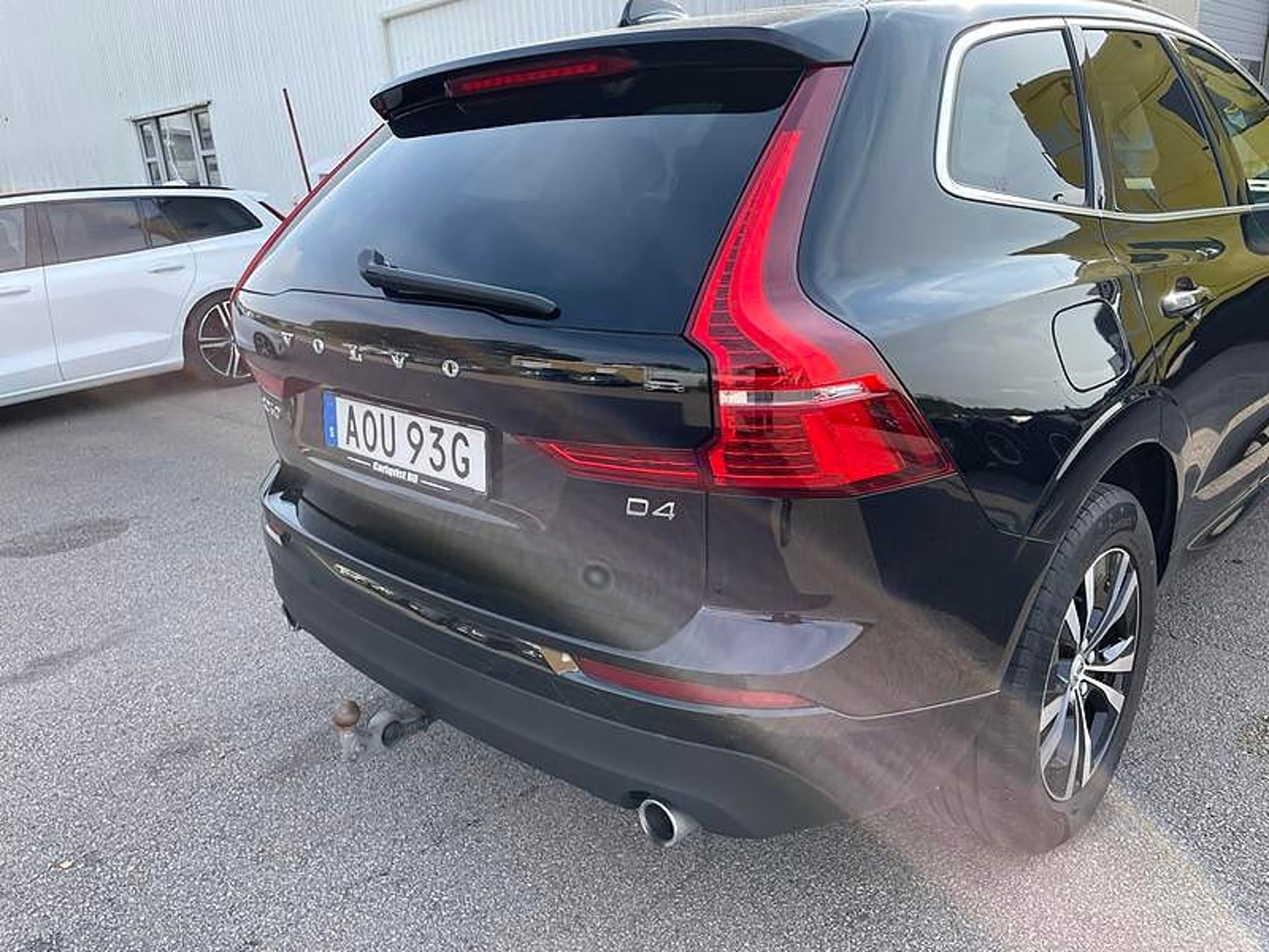 Volvo XC60 D4 2021, photo 3/5