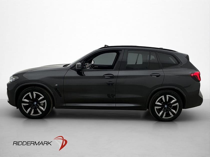 Bild 5 av BMW iX3 M Sport MOMS Pano Skinn Kamera Navi Cockpit Drag