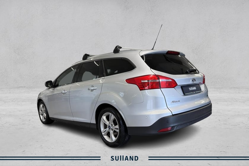 Bilde 3 av Ford Focus Stasjonsvogn 125 KH,Bensin,billig rep objekt,EU-OK til 31/10-2027