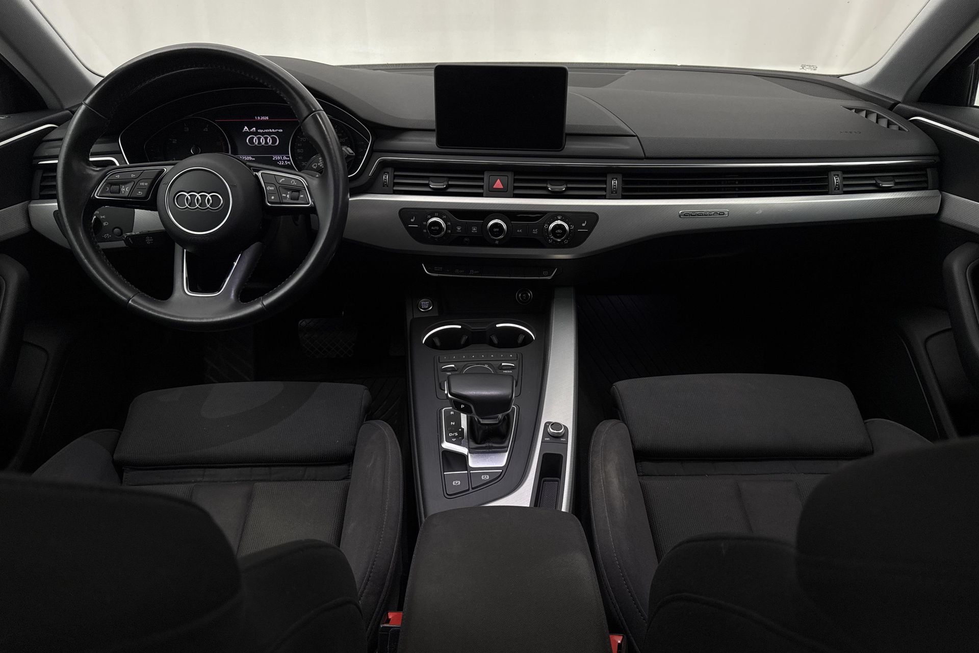 Audi A4 Avant 2.0 TDI quattro 2018, bild 7/10
