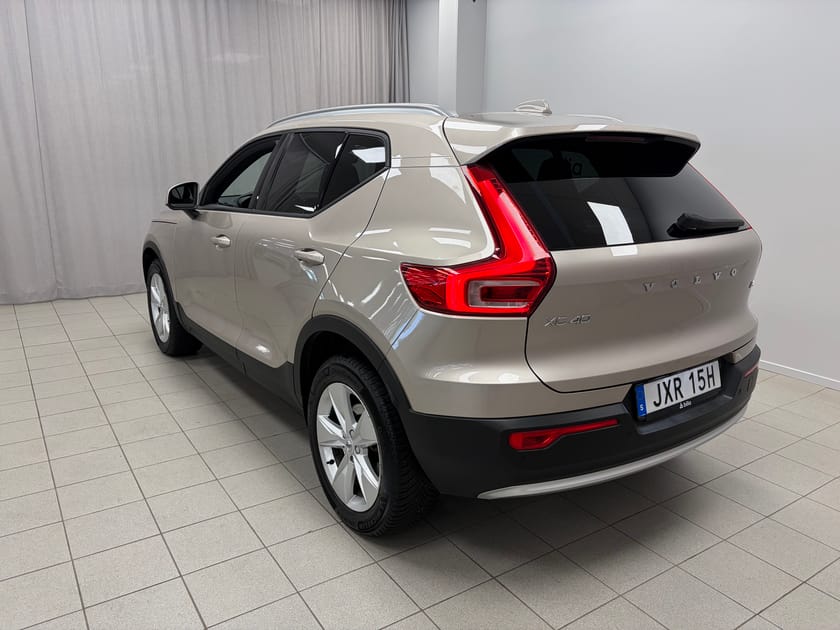 Bild 3 av Volvo XC40 B4 FWD Bensin Core SE II