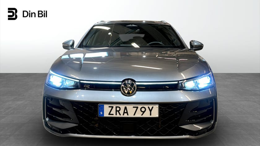 Bild 4 av Volkswagen Passat Variant eHybrid DSG R-Line Drag/P-värmare/Dcc
