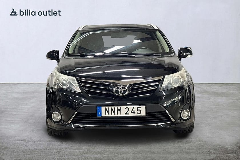 Bild 3 av Toyota Avensis Kombi 2.0 D-4D Executive 124hk Navi Drag Backkamera