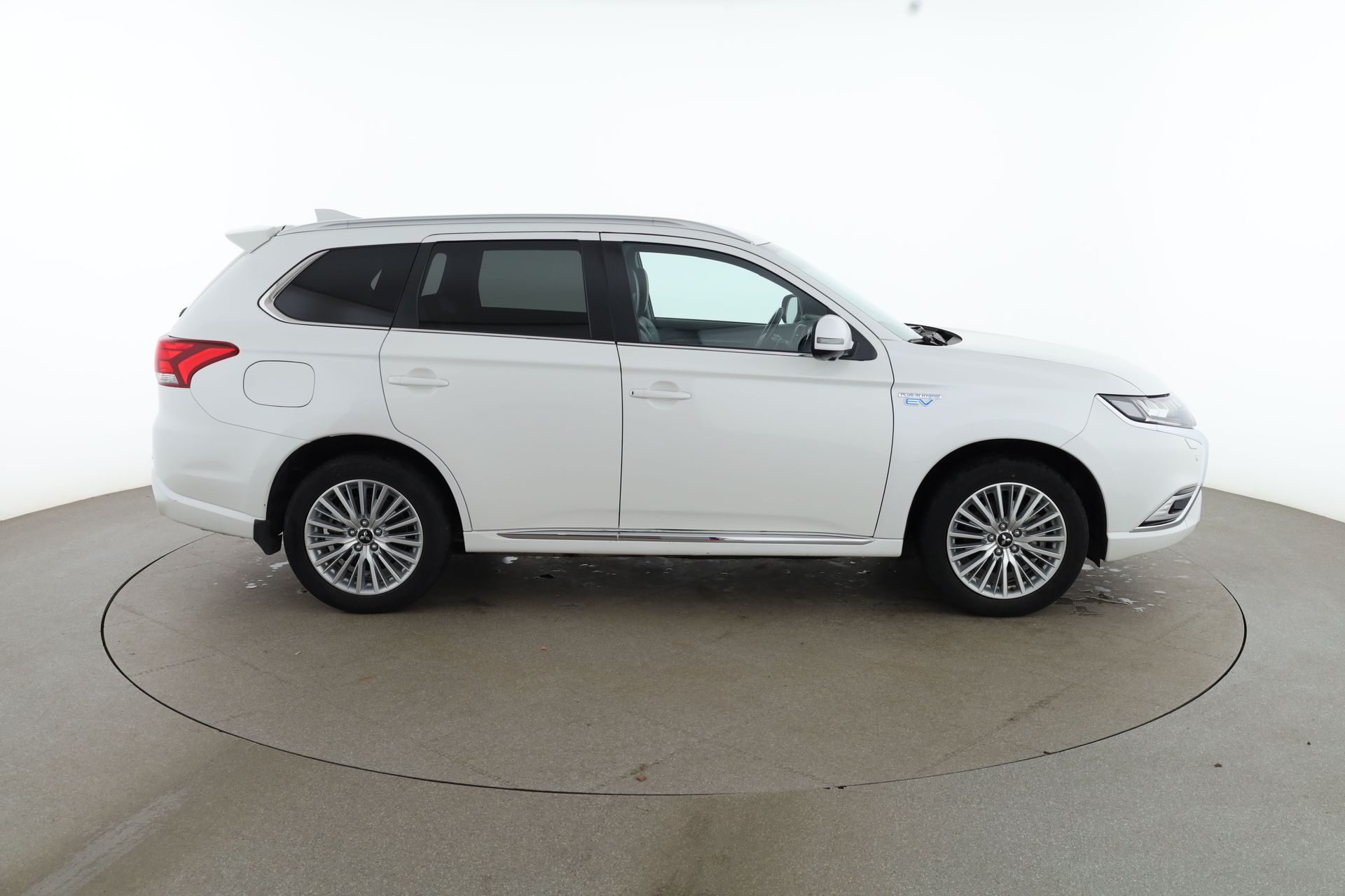 Mitsubishi Outlander 2019, bild 7/10