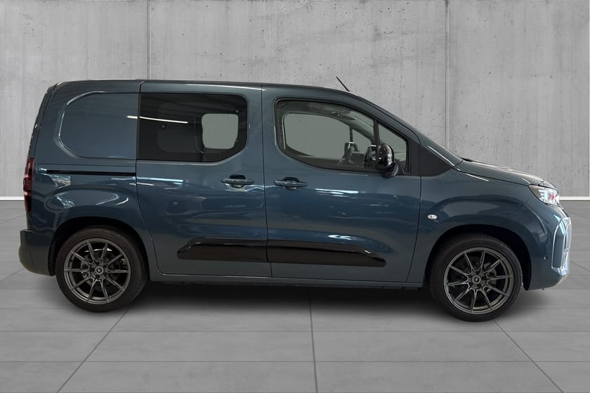 Bilde 4 av Opel Combo Van 102HK, Manuell, Ryggekamera, Navigasjon, lav km