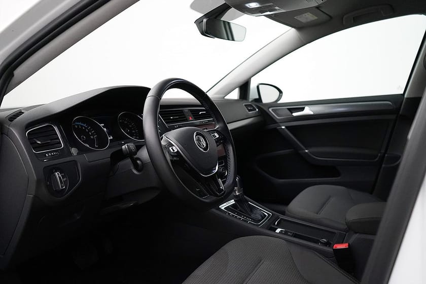 Bild 5 av Volkswagen e-Golf VII 35,8 kWh / Navi / CarPlay