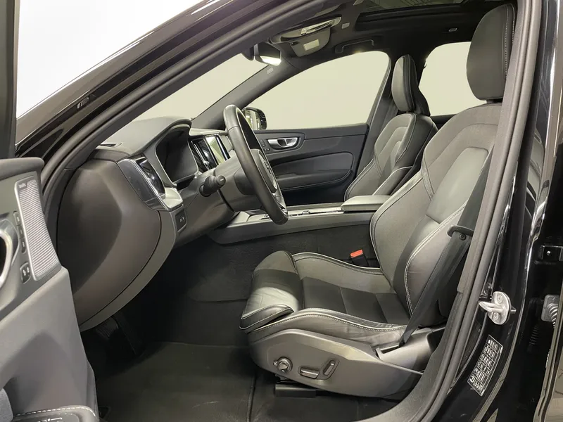 Bild 12 av 21 – Volvo XC60 T8 Ultra Black Edition
