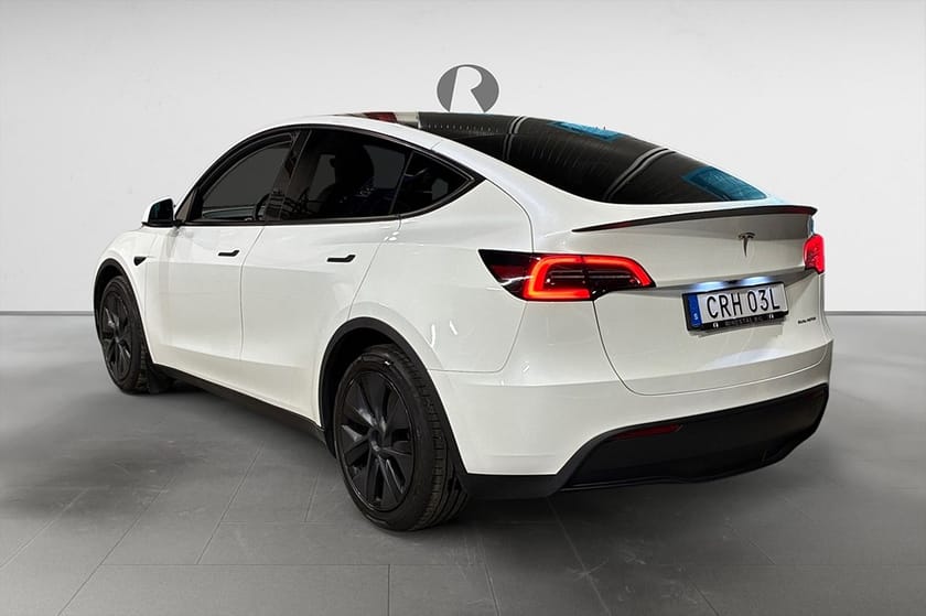 Bild 4 av Tesla Model Y Long Range AWD 514 HK DRAG 7-SITS EN ÄGARE MOMS 7100MIL