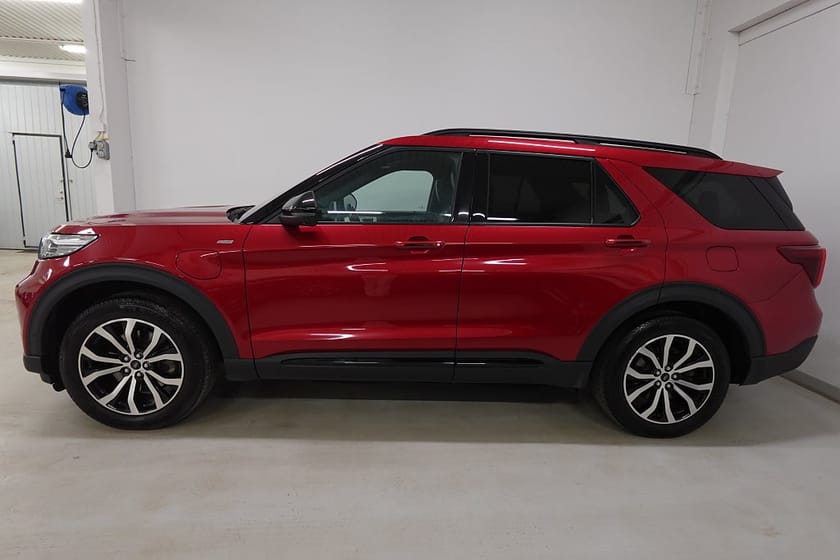 Bild 3 av Ford Explorer Plug-In Hybrid 7-Sits Hybri ST Massage 360° Pano B&O Drag MOMS