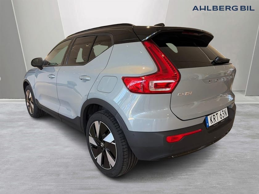 Bild 3 av Volvo EX40 Single Motor Extended Range 🟣 Ultra, Klimatpaket, Parkeringskamera 360, HarmanKardon PremiumSound, Google Maps