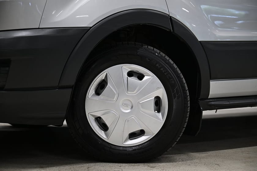 Bild 5 av Ford Transit 310 Chassi Cab 2.2 TDCi 125HK Flak|Palfinger|Kranbil|Drag|EnÄgare|Moms
