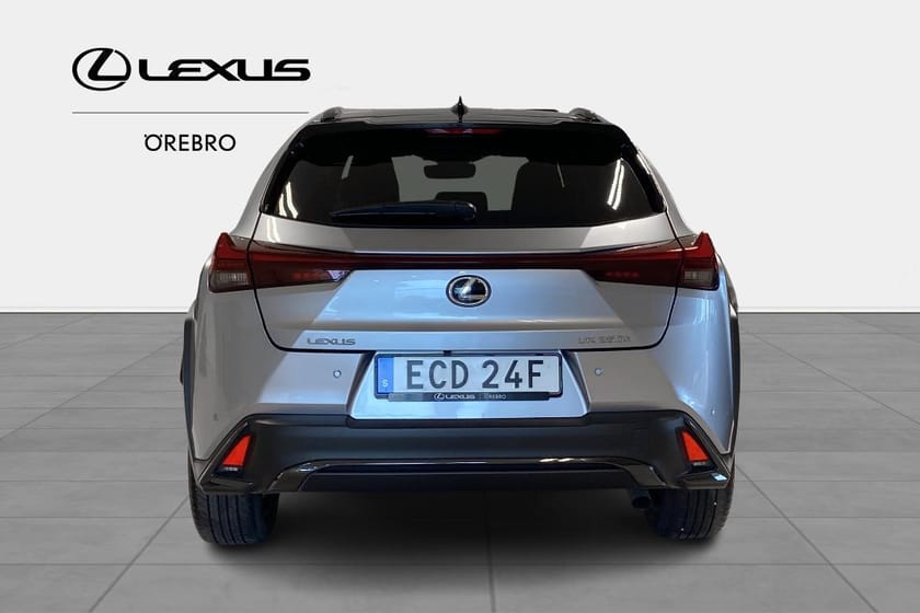 Bild 5 av Lexus UX 250h F Sport Design Vinterhjul