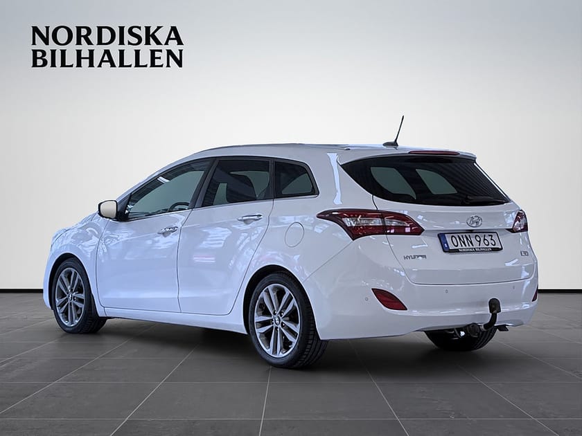 Bild 5 av Hyundai i30 Kombi 1.6 CRDi DCT Premium Taklucka Drag Värmare